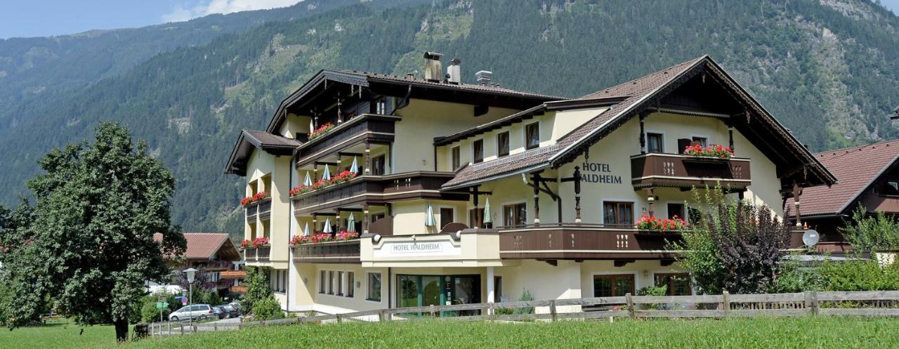 Hotel Waldheim Garni Mayrhofen Bagian luar foto