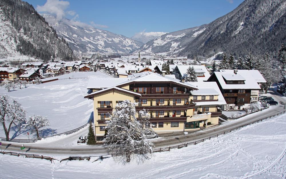 Hotel Waldheim Garni Mayrhofen Bagian luar foto